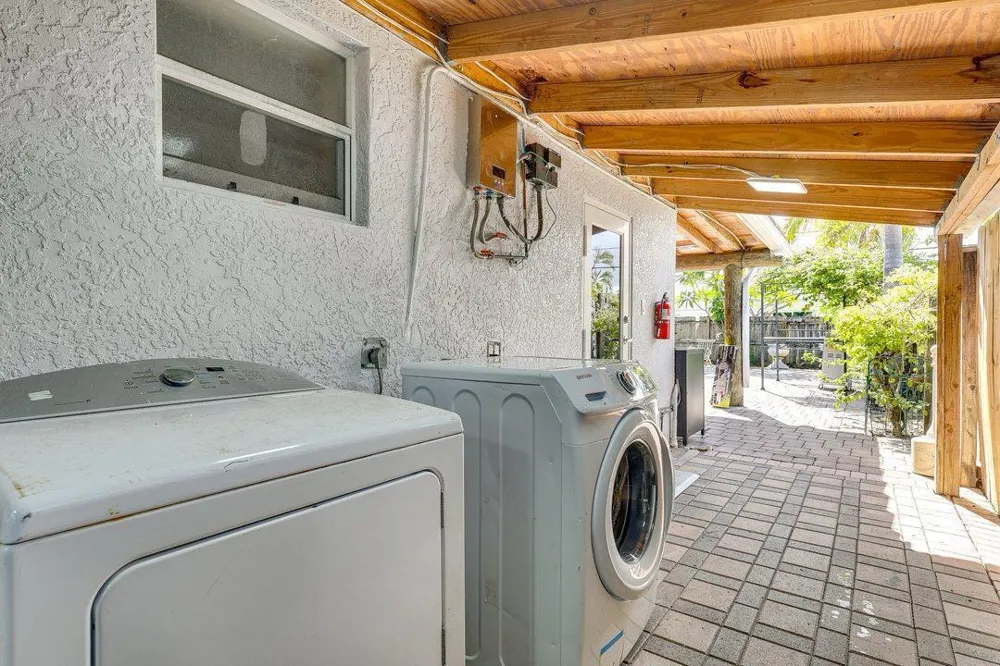 1313 SE 1ST WAY Deerfield Beach, FL 33441