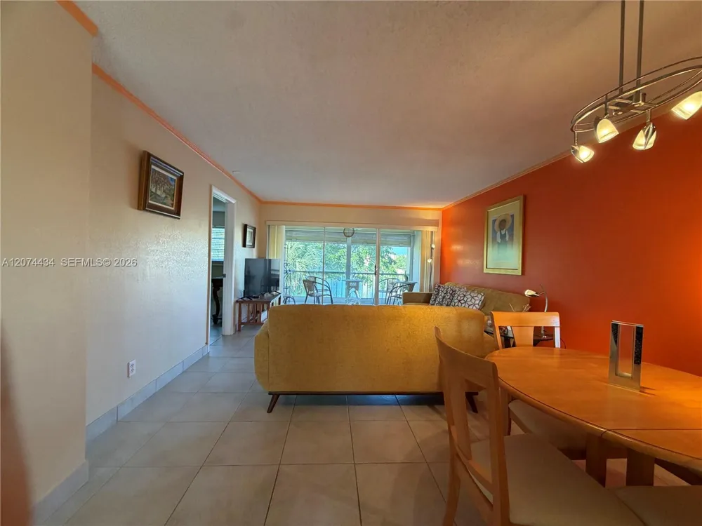 5890 NW 64th Ave #302 Tamarac, FL 33319