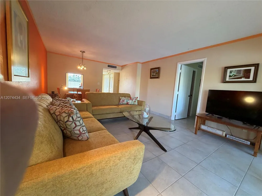 5890 NW 64th Ave #302 Tamarac, FL 33319