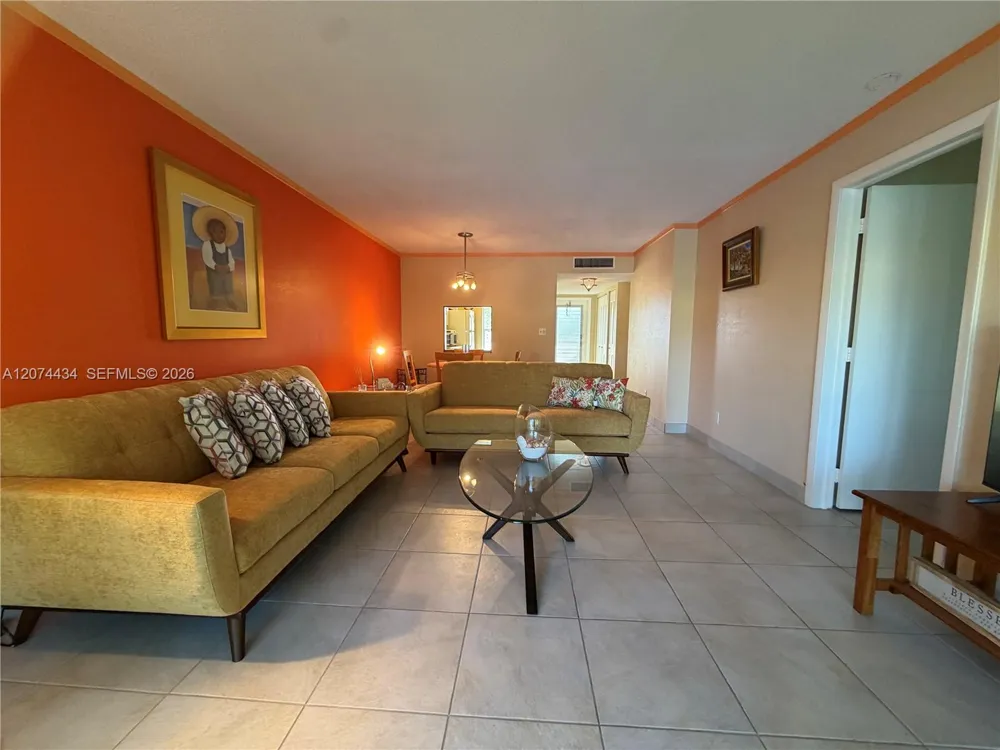 5890 NW 64th Ave #302 Tamarac, FL 33319