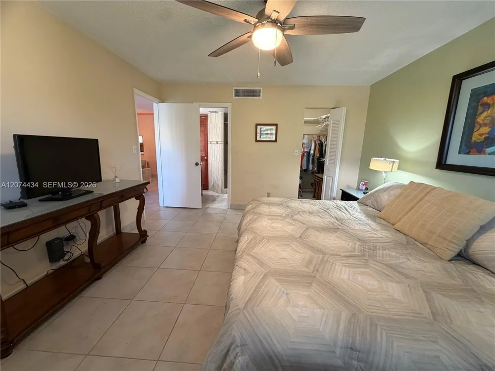 5890 NW 64th Ave #302 Tamarac, FL 33319
