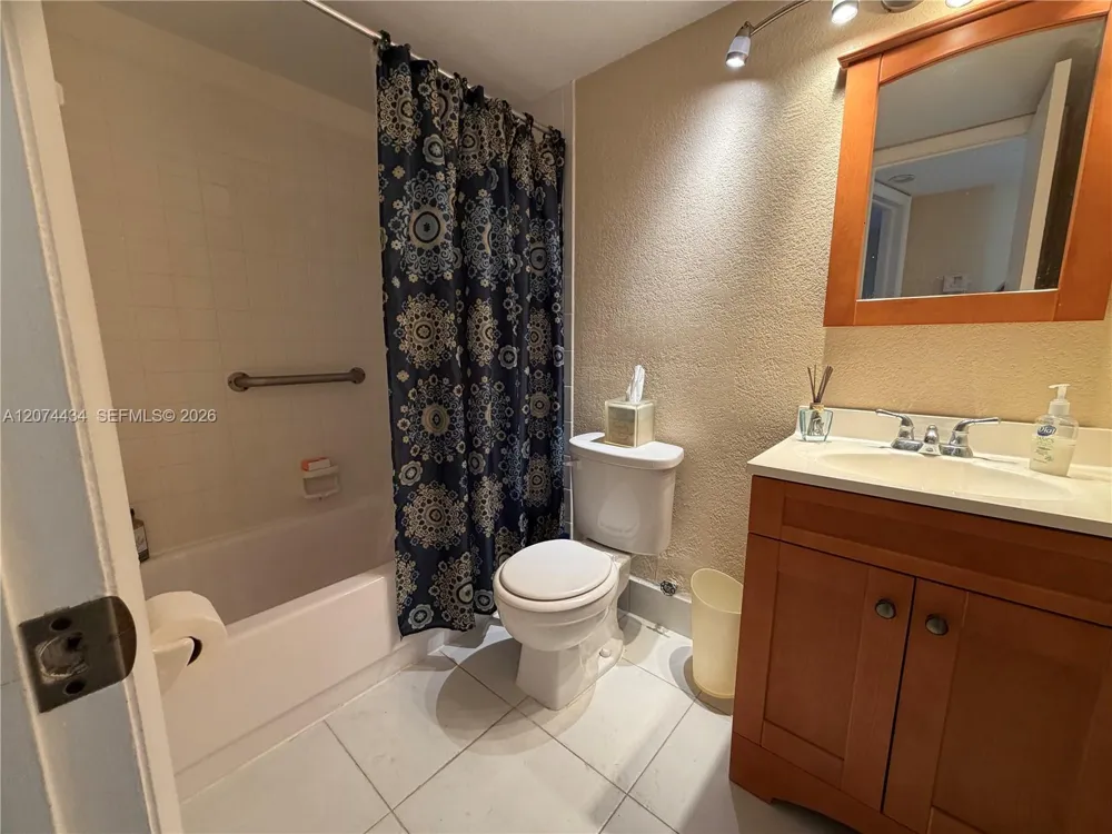 5890 NW 64th Ave #302 Tamarac, FL 33319