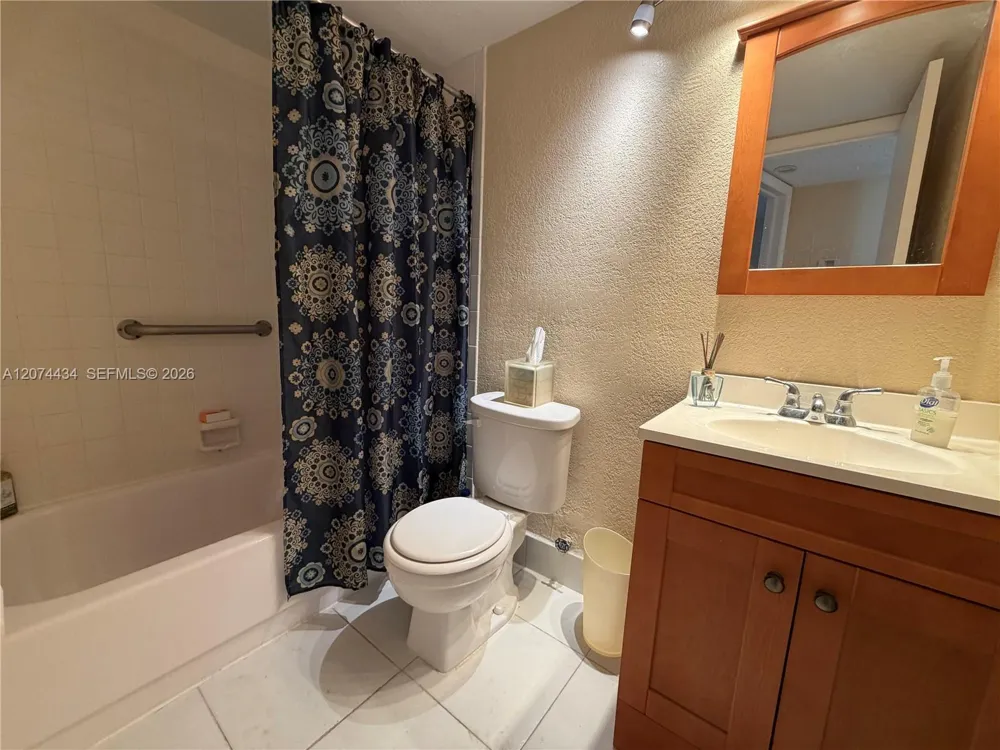 5890 NW 64th Ave #302 Tamarac, FL 33319