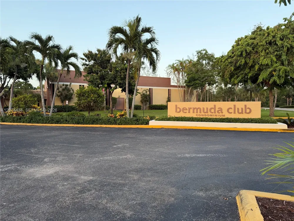 5890 NW 64th Ave #302 Tamarac, FL 33319