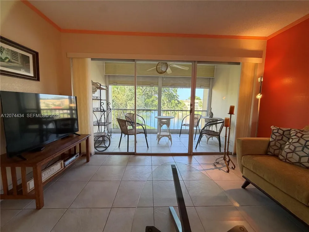 5890 NW 64th Ave #302 Tamarac, FL 33319