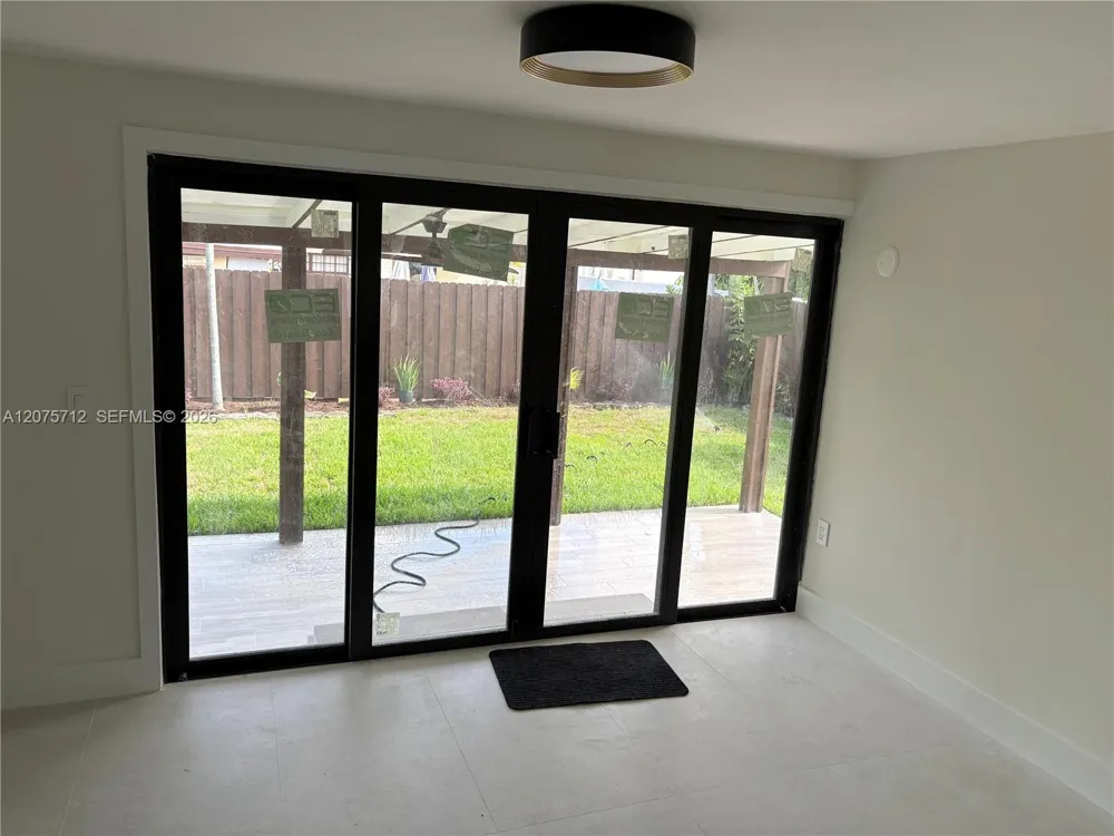 4291 SW 14th St Miami, FL 33134