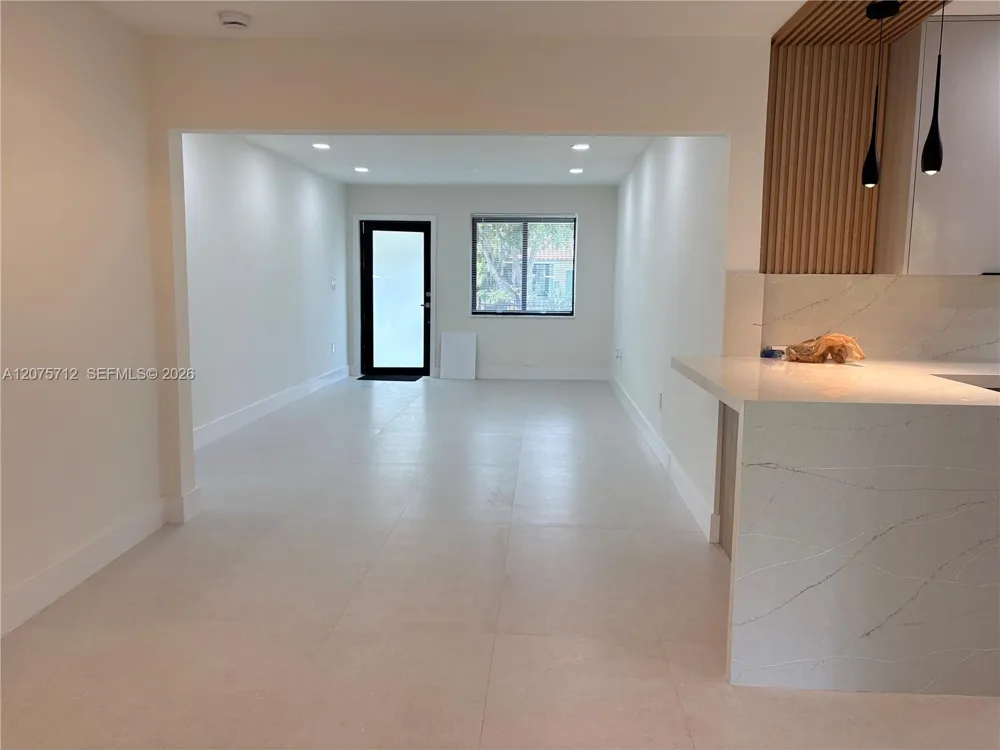 4291 SW 14th St Miami, FL 33134