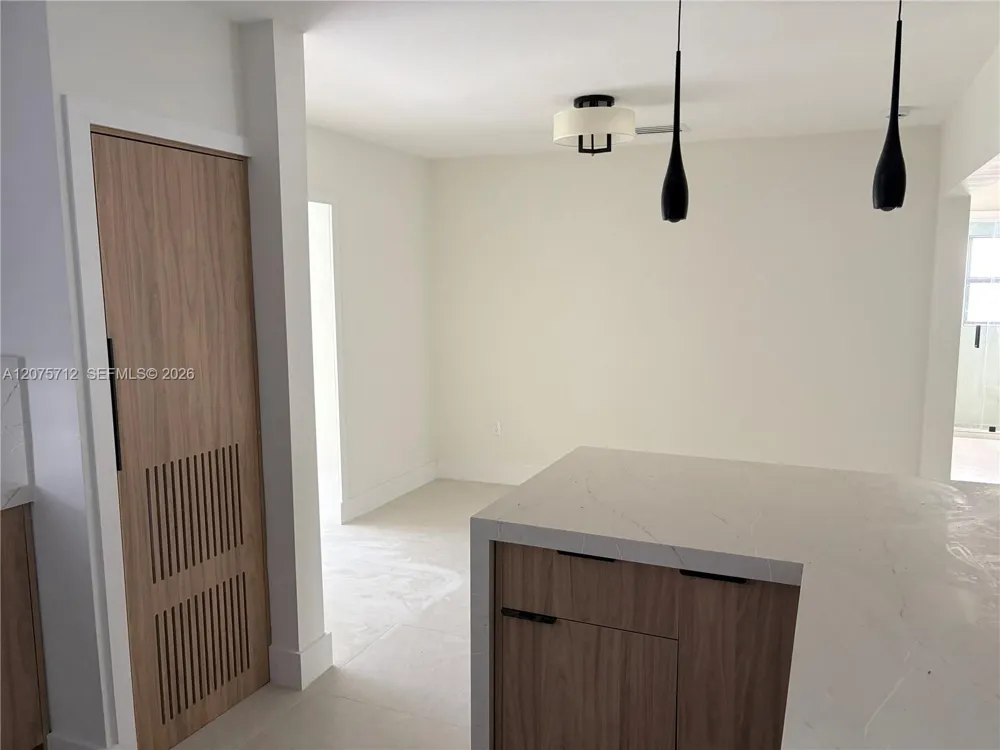 4291 SW 14th St Miami, FL 33134