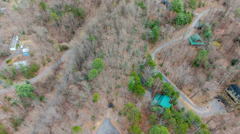 15 S Boogertown Rd Sevierville, TN 37876