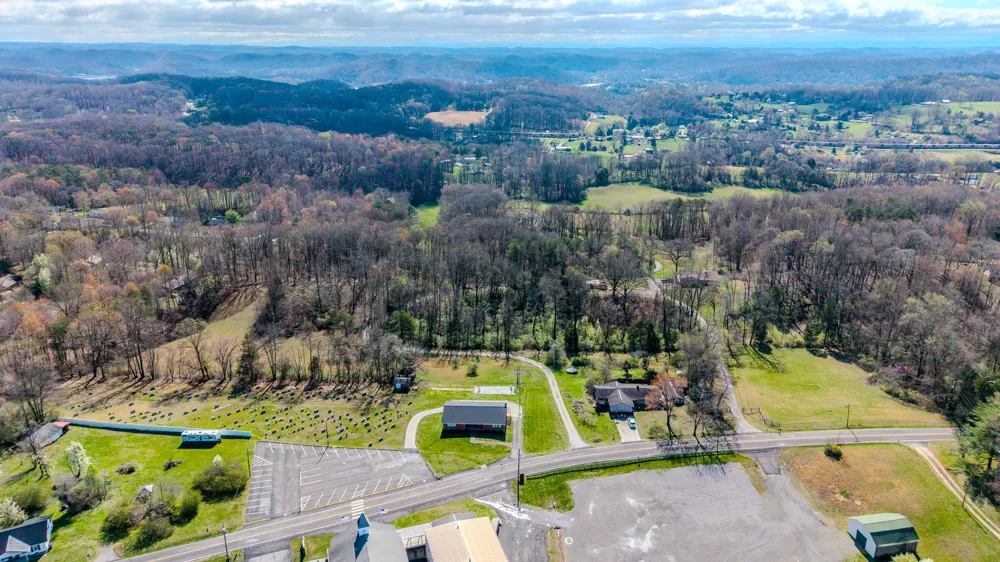 15 S Boogertown Rd Sevierville, TN 37876