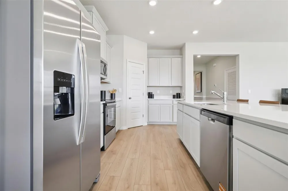 8595 BRIDGEPORT BAY CIRCLE Mount Dora, FL 32757