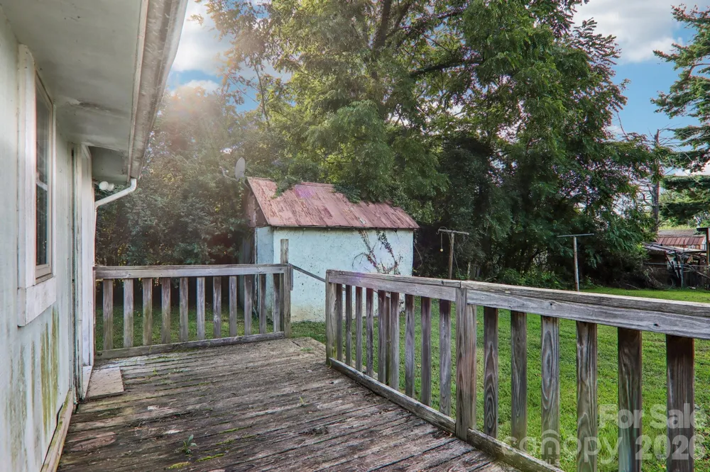 52 Clay Street Waynesville, NC 28786