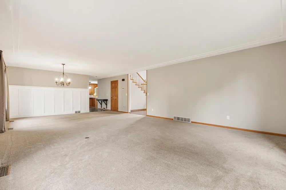 1203 Parkside Drive Marshall, MN 56258