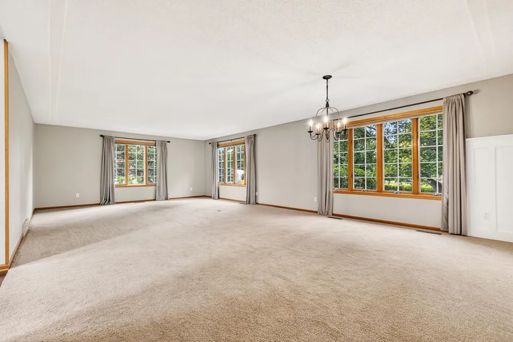 1203 Parkside Drive Marshall, MN 56258