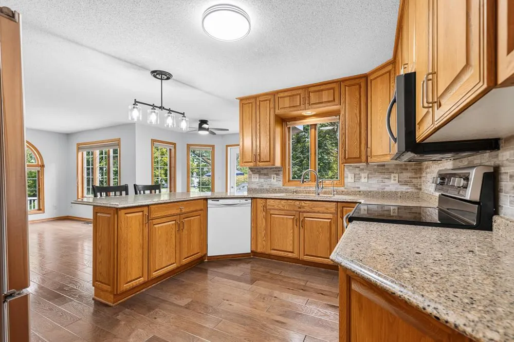 1203 Parkside Drive Marshall, MN 56258