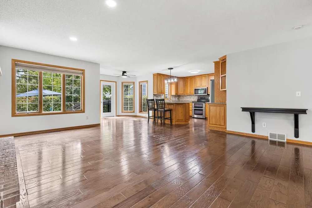 1203 Parkside Drive Marshall, MN 56258