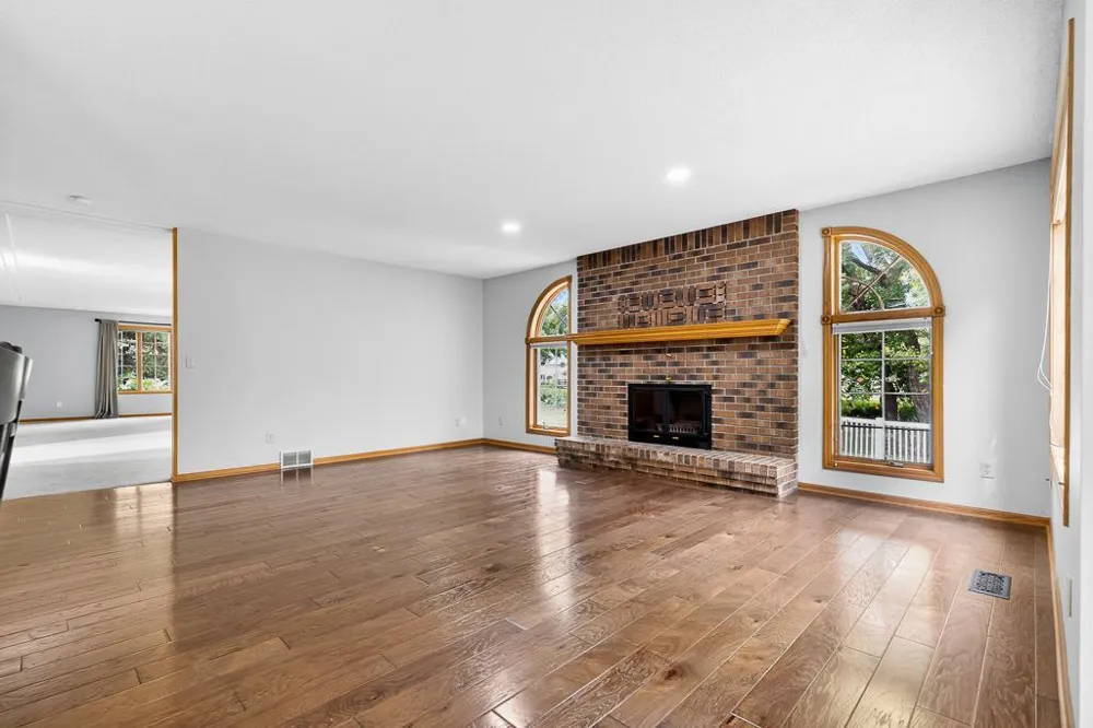 1203 Parkside Drive Marshall, MN 56258