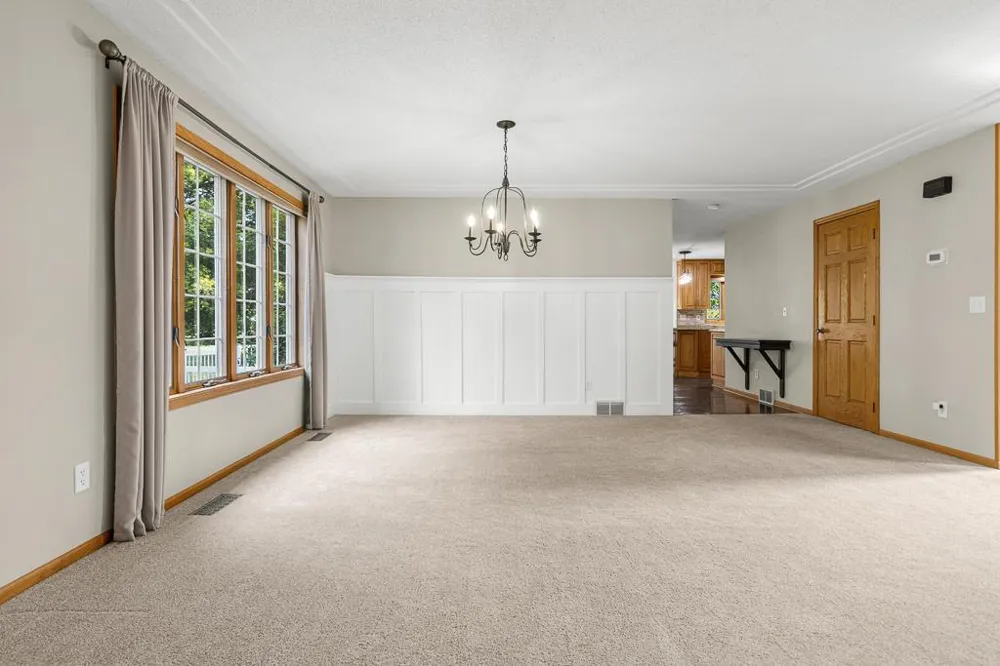 1203 Parkside Drive Marshall, MN 56258
