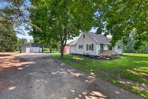 3225 Pinewood Road SE