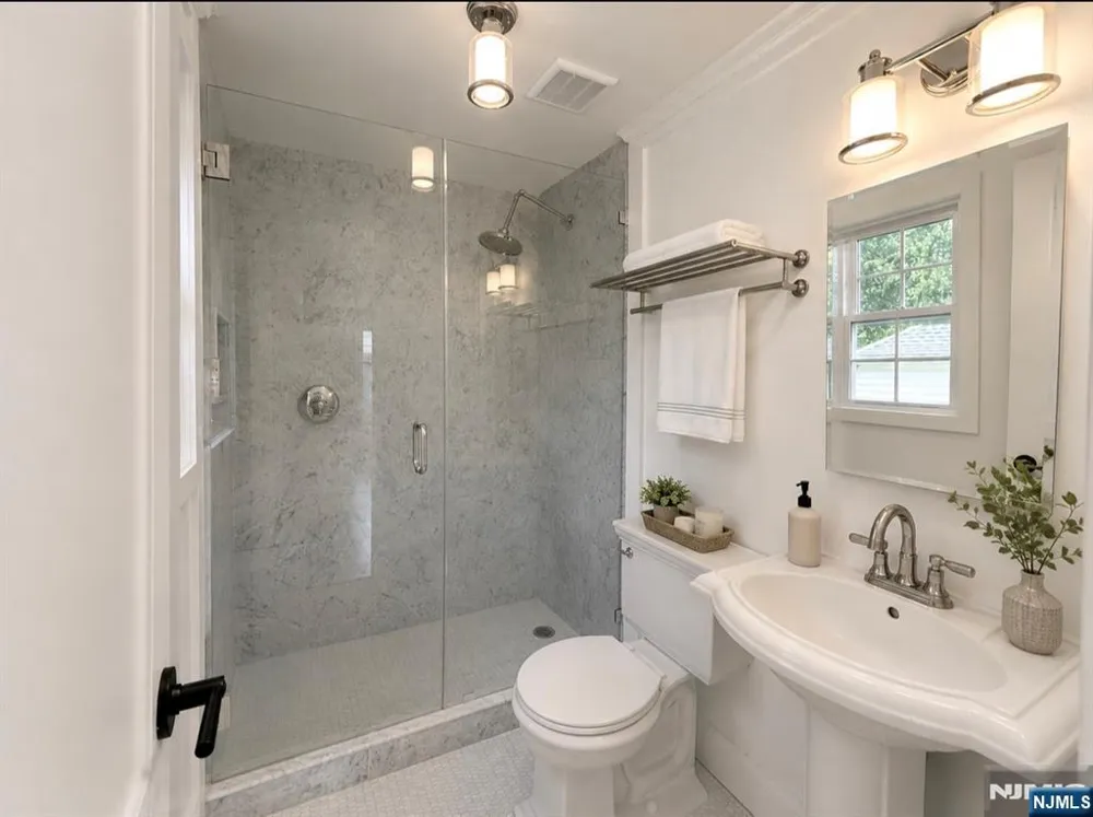135 Washington West Caldwell, NJ 07006