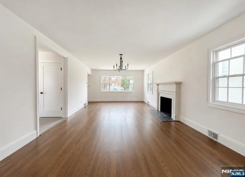 135 Washington West Caldwell, NJ 07006