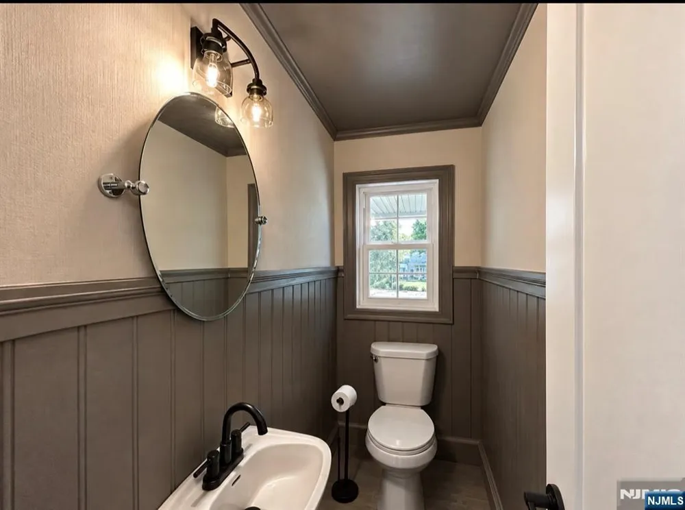 135 Washington West Caldwell, NJ 07006