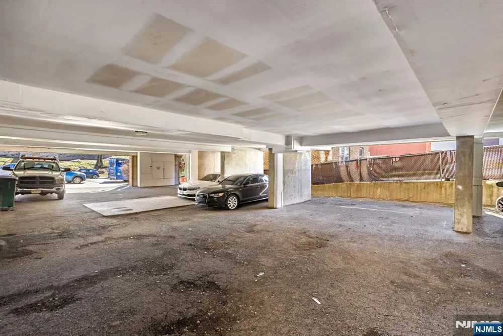 319 Gorge Road 6 Cliffside Park, NJ 07010
