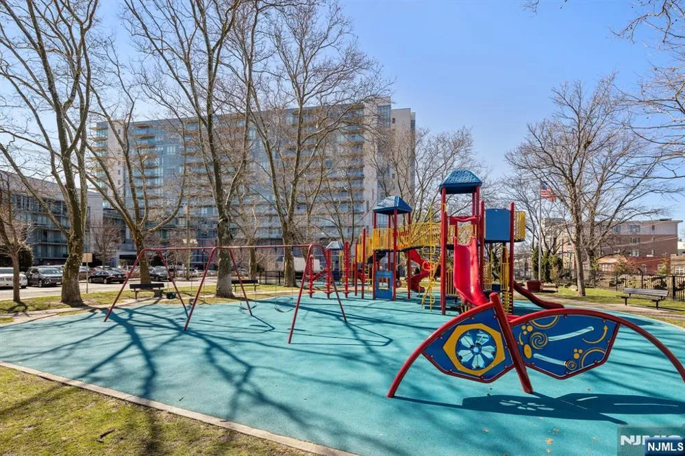 319 Gorge Road 6 Cliffside Park, NJ 07010