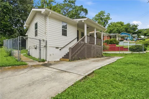 226 Thornton Street SW