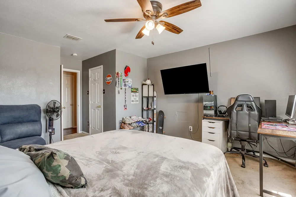 1013 Hidden Lake Drive Burleson, TX 76028