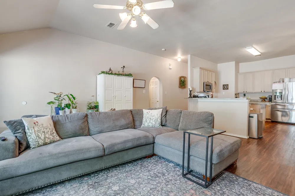 1013 Hidden Lake Drive Burleson, TX 76028