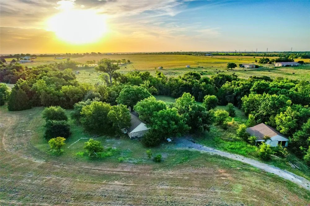 5201 Windmill Lane Celina, TX 75009