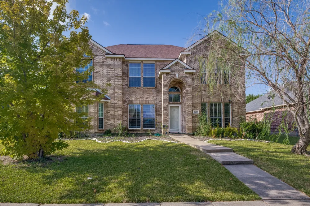 2213 Ranch Road Sachse, TX 75048