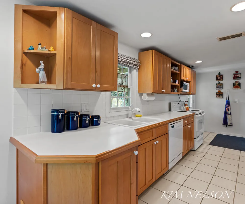 5170 South Shore Drive Whitehall, MI 49461