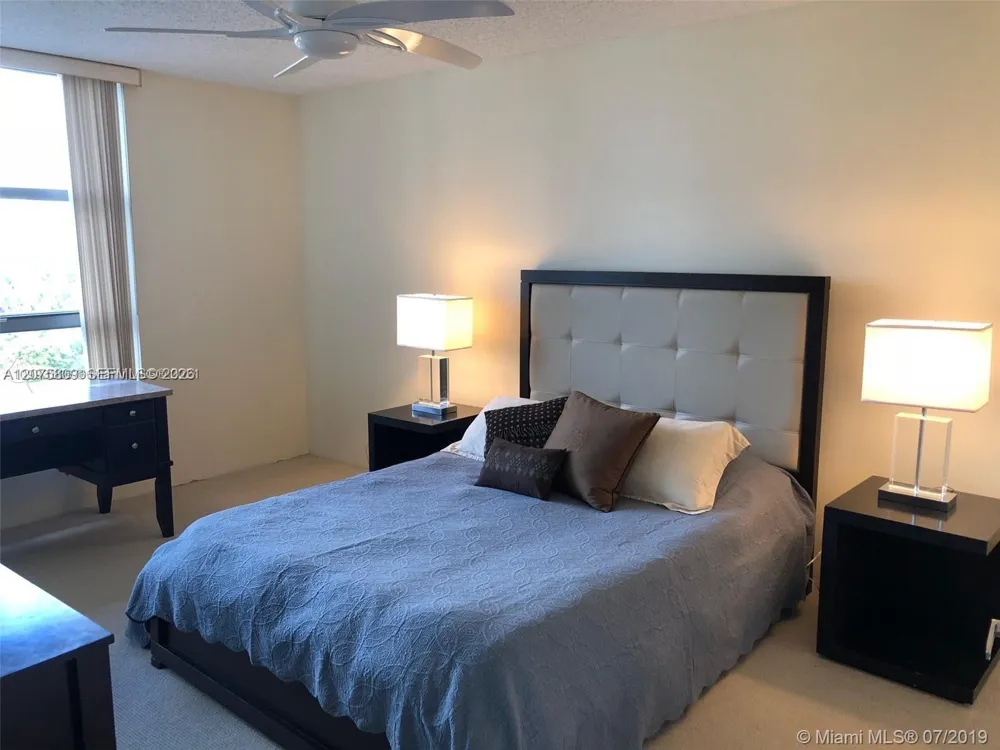 3530 Mystic Pointe Dr #1008 Aventura, FL 33180