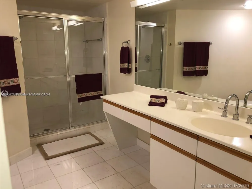 3530 Mystic Pointe Dr #1008 Aventura, FL 33180