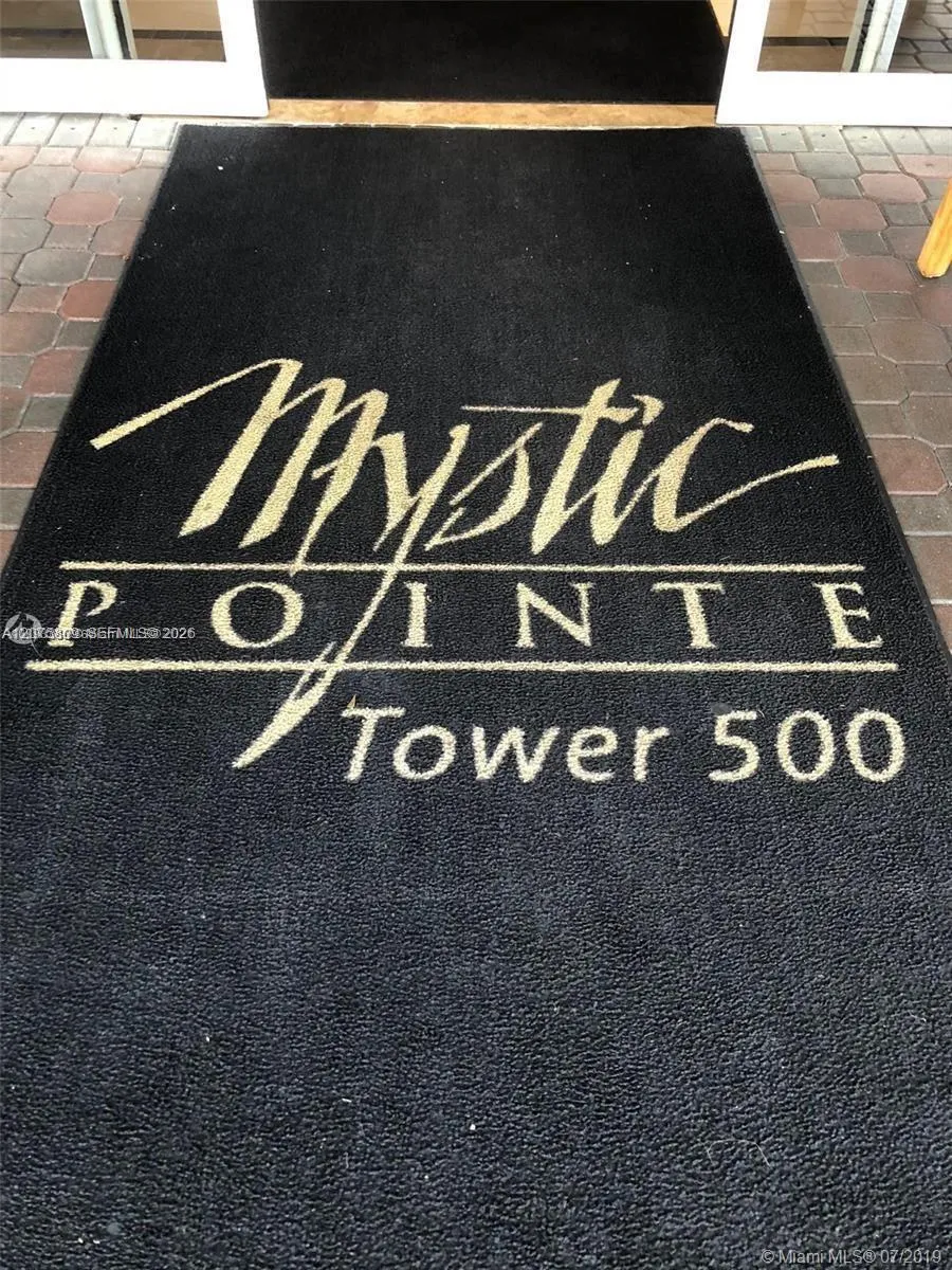 3530 Mystic Pointe Dr #1008 Aventura, FL 33180