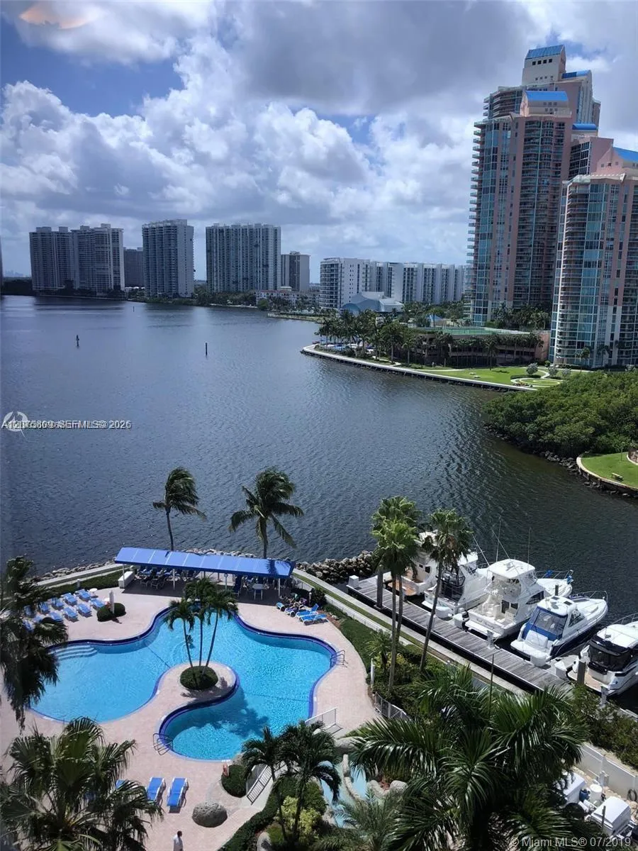 3530 Mystic Pointe Dr #1008 Aventura, FL 33180