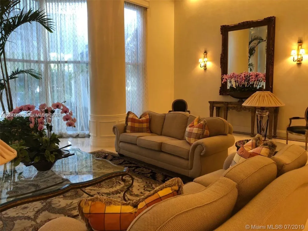 3530 Mystic Pointe Dr #1008 Aventura, FL 33180