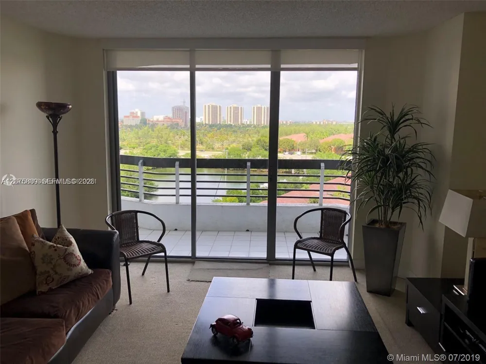 3530 Mystic Pointe Dr #1008 Aventura, FL 33180
