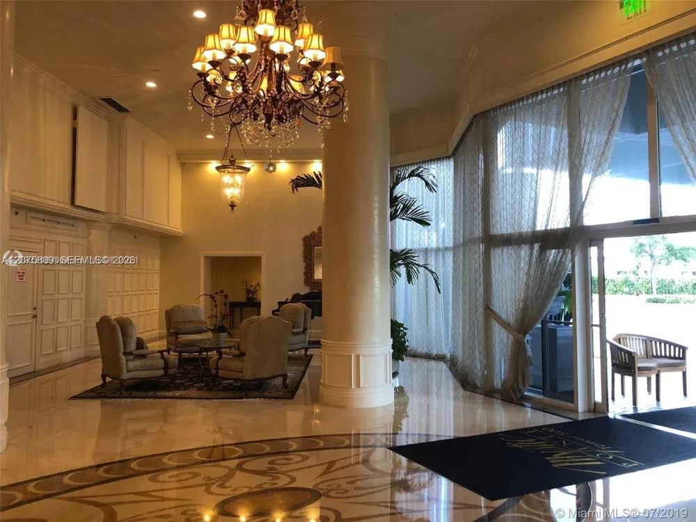 3530 Mystic Pointe Dr #1008 Aventura, FL 33180
