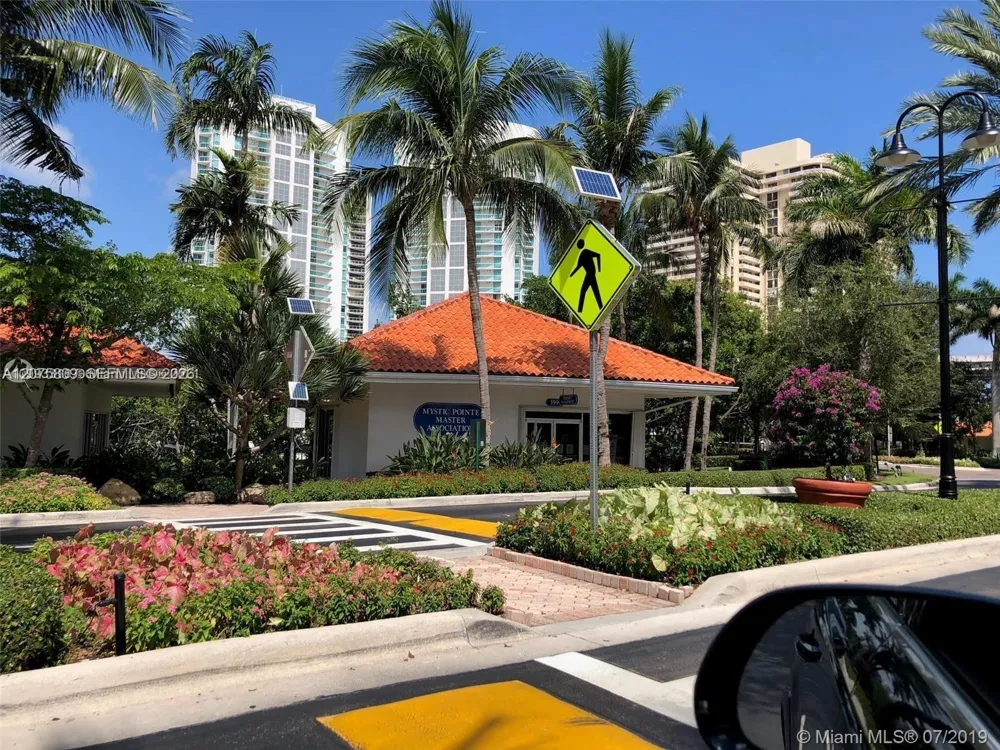 3530 Mystic Pointe Dr #1008 Aventura, FL 33180