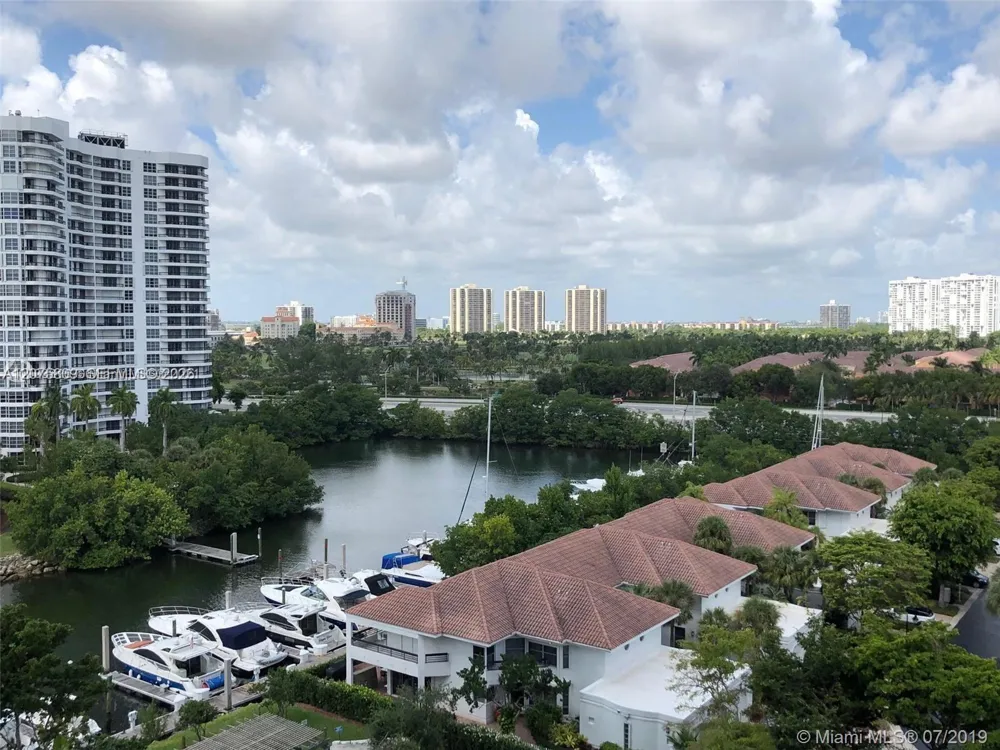 3530 Mystic Pointe Dr #1008 Aventura, FL 33180