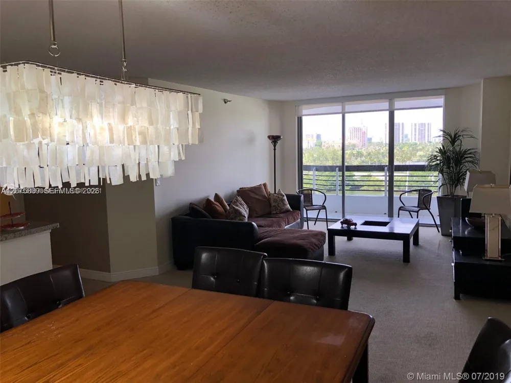 3530 Mystic Pointe Dr #1008 Aventura, FL 33180