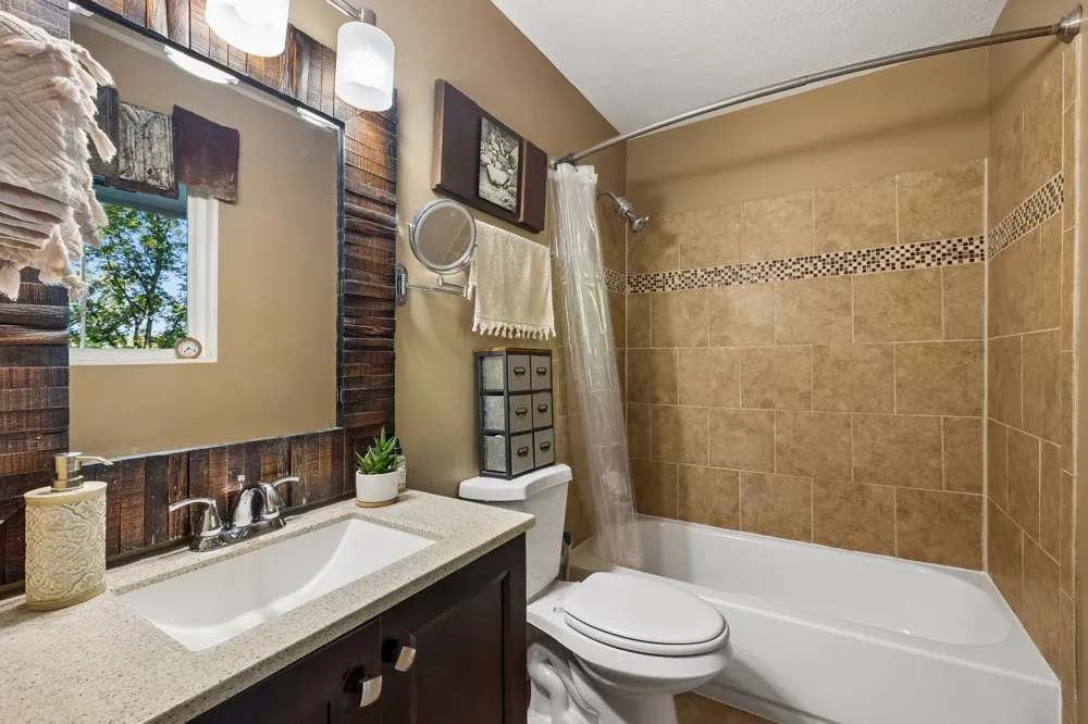 240 Harpeth Hills Dr Kingston Springs, TN 37082