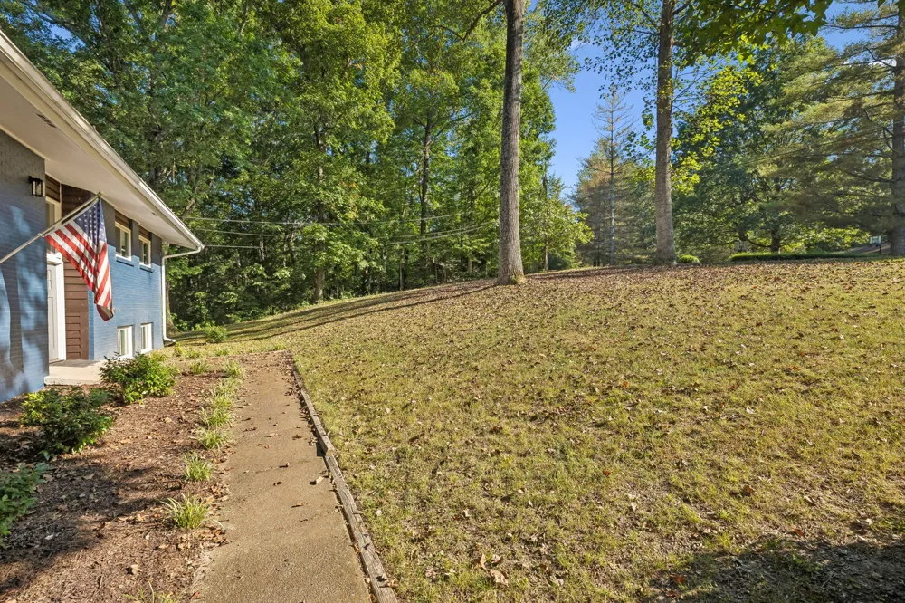 240 Harpeth Hills Dr Kingston Springs, TN 37082