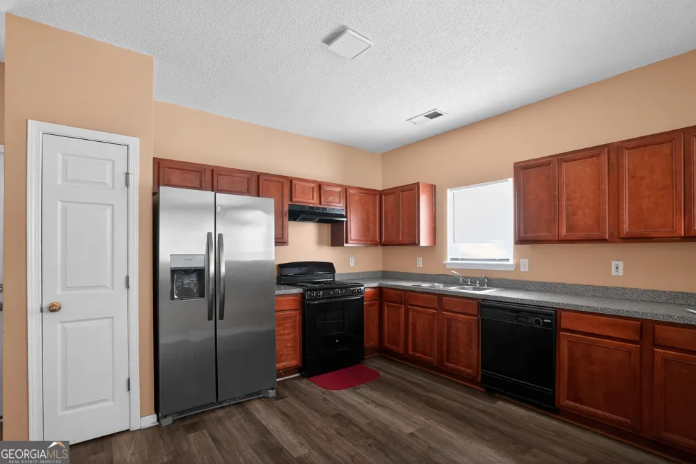 2326 Nicole DR Hampton, GA 30228