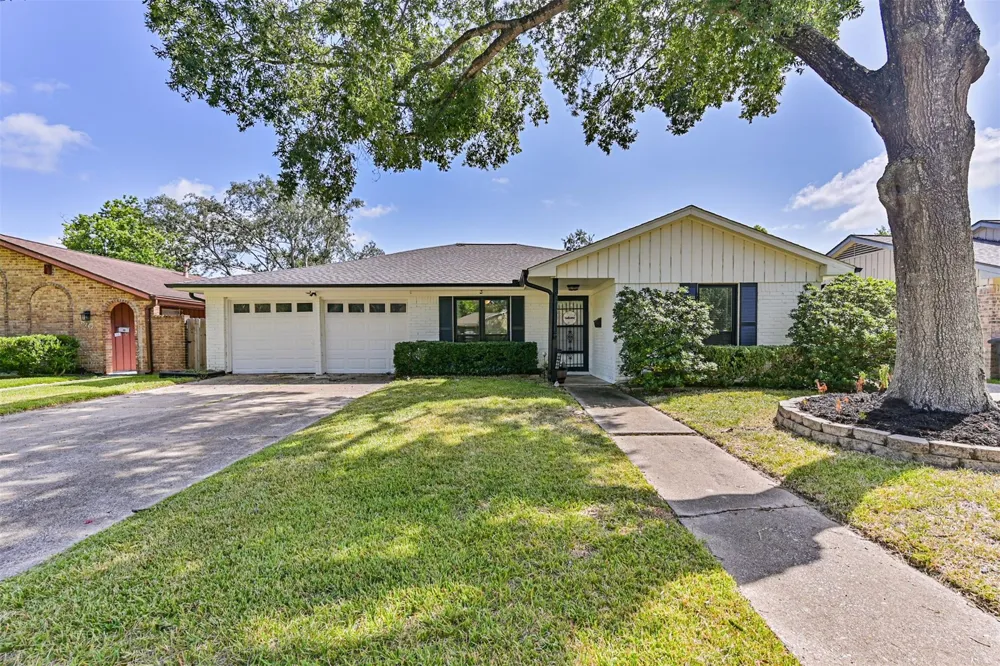 15711 Sea Liner Drive Houston, TX 77062