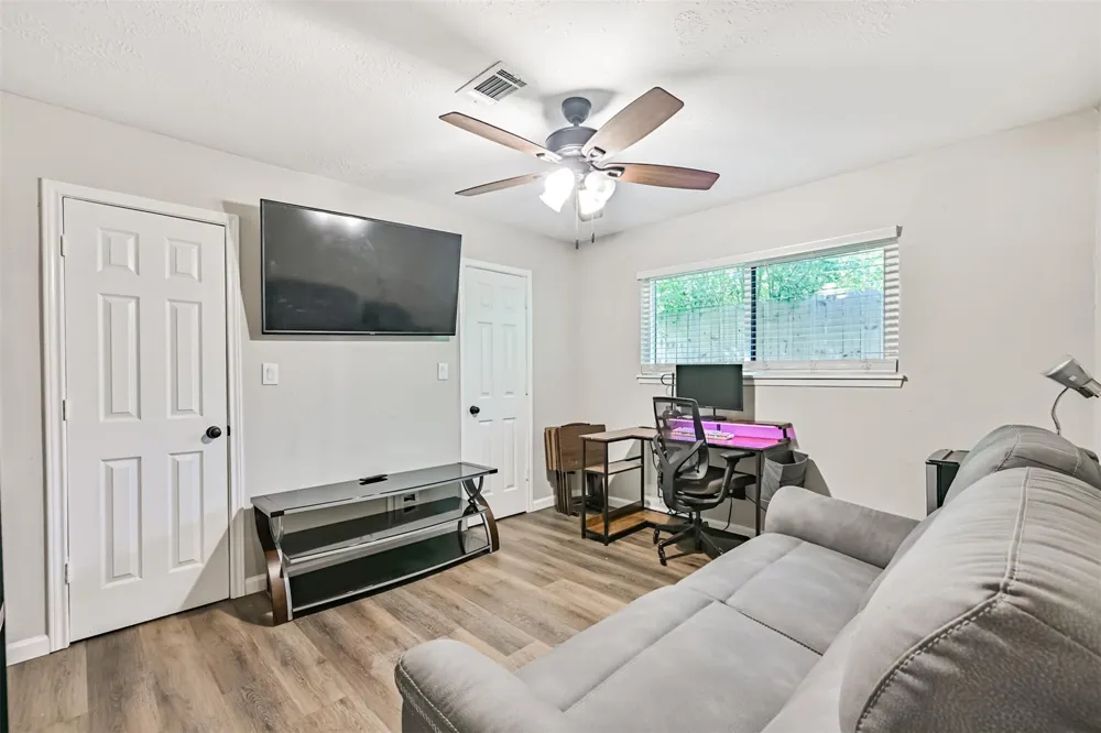 15711 Sea Liner Drive Houston, TX 77062