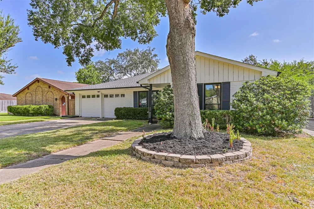 15711 Sea Liner Drive Houston, TX 77062